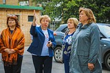 Партийцы взяли на контроль ход восстановления уличной веранды детского садика №62 в Голицыно