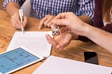 В России изменился порядок использования электронной подписи при проведении сделок с недвижимостью