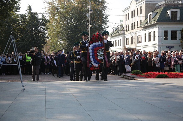 Андрей Иванов и Лариса Лазутина приняли участие в церемонии перезахоронения останков солдата Ивана Грачева, Сентябрь