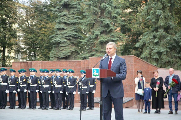 Андрей Иванов и Лариса Лазутина приняли участие в церемонии перезахоронения останков солдата Ивана Грачева, Сентябрь