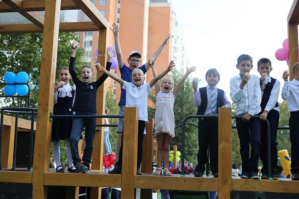 Сразу 2 детские площадки открыли в Одинцово по программе губернатора, Сентябрь
