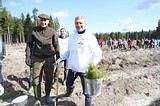 Экологическая акции «Наш лес» в деревне Хлюпино собрала более 3000 человек