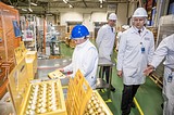 Андрей Иванов поздравил сотрудников фабрики Коркунов с 20-летним юбилеем