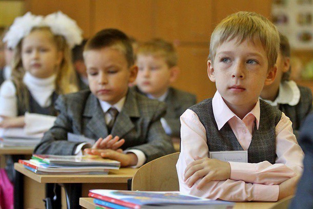 Выплату за покупку школьной формы в Звенигороде оформили на 470 детей, Октябрь