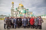 Фитнес-тренировки для членов клуба «Активное долголетие» проходят в парке «Захарово»