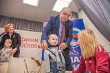 В рамках проекта «Крепкая семья» единороссы провели благотворительную акцию в Одинцово