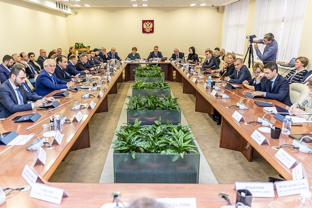 Окружной Совет депутатов утвердил Положение о замещении должностей муниципальной службы, Ноябрь