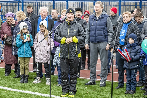 Партийцы приняли участие в открытии нового стадиона в микрорайоне №8 Одинцово, Ноябрь