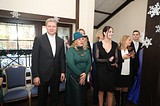 Андрей Иванов, Ева Польна, Анжелика Агрубаш и Елена Успенская открыли Новогодний бал «Активное долголетие»
