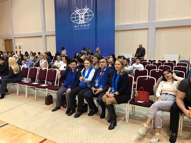 Одинцовские партийцы посетили отчетный концерт школы художественной гимнастики «Лина», Декабрь