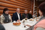 Андрей Иванов встретился с участниками клуба «Активное Долголетие» в Саввино-Сторожевском монастыре
