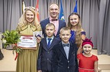 Подмосковным семьям, в которых родился первенец, снизят ставку по ипотеке на 3%