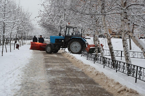 Уборка текст 1, В Одинцовском округе за выходные очистили от снега более миллиона квадратных метров дорог