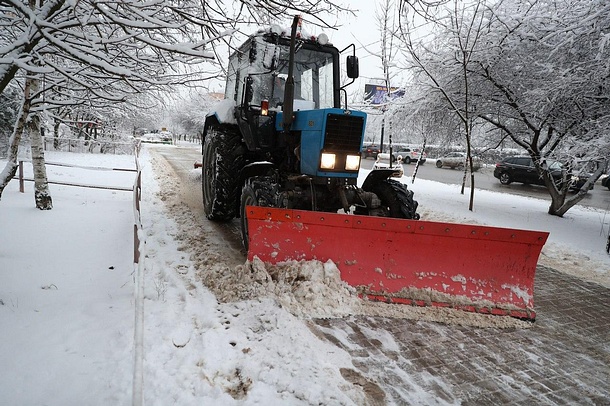 Уборка текст 3, В Одинцовском округе за выходные очистили от снега более миллиона квадратных метров дорог