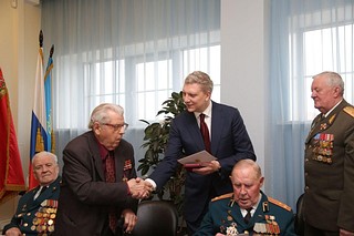 Андрей Иванов наградил ветеранов юбилейными медалями «75 лет Победы в Великой Отечественной войне»