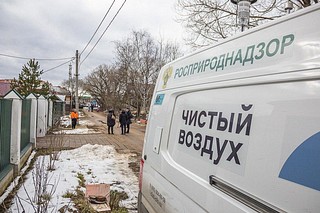 На террритории вблизи предприятия «ДорХан» заработала мобильная лаборатория по проверке качества воздуха