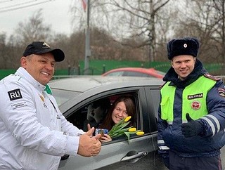 Фото: Одинцовские девушки-полицейские накануне 8 марта приняли участие в конкурсе
