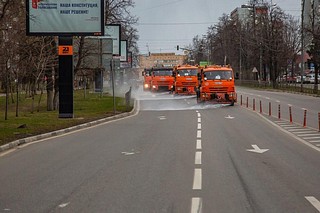 Весенняя уборка дорог в Одинцовском округе продолжается