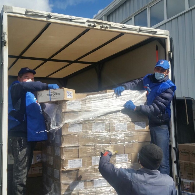 Одинцовские волонтёры доставили из Мытищ более 5 тонн продовольствия, Апрель