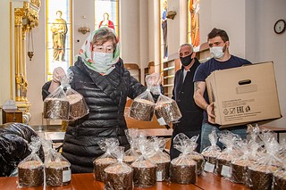 Более 20 000 куличей от главы округа получат перед Пасхой социальные категории жителей