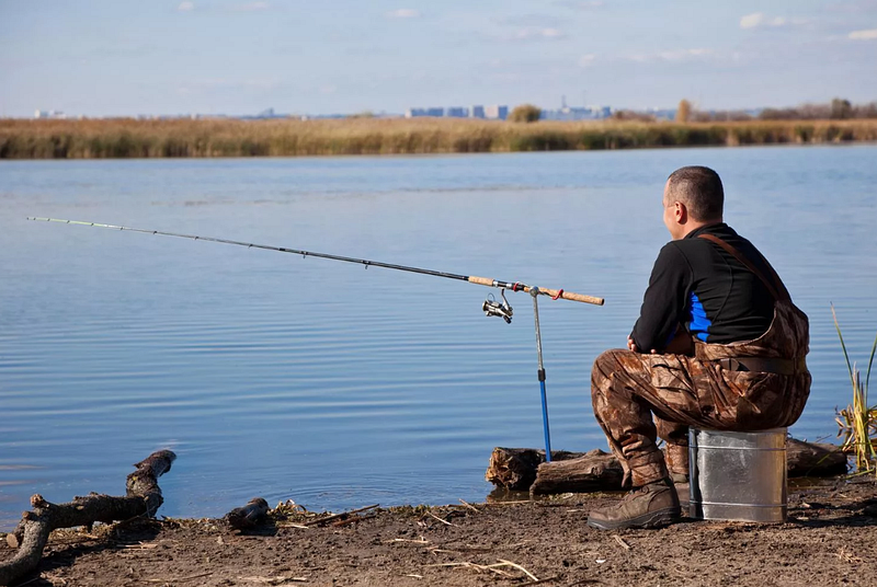 На водоемах Московской области имеется ряд ограничений на рыбную ловлю, Апрель