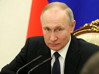 Владимир Путин заявил о продлении нерабочих дней до 30 апреля с сохранением заработной платы