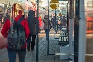 На железнодорожной станции «Одинцово» скамейки обрабатываются каждые 2 часа