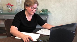 Лариса Лазутина провела личный прием в дистанционном формате