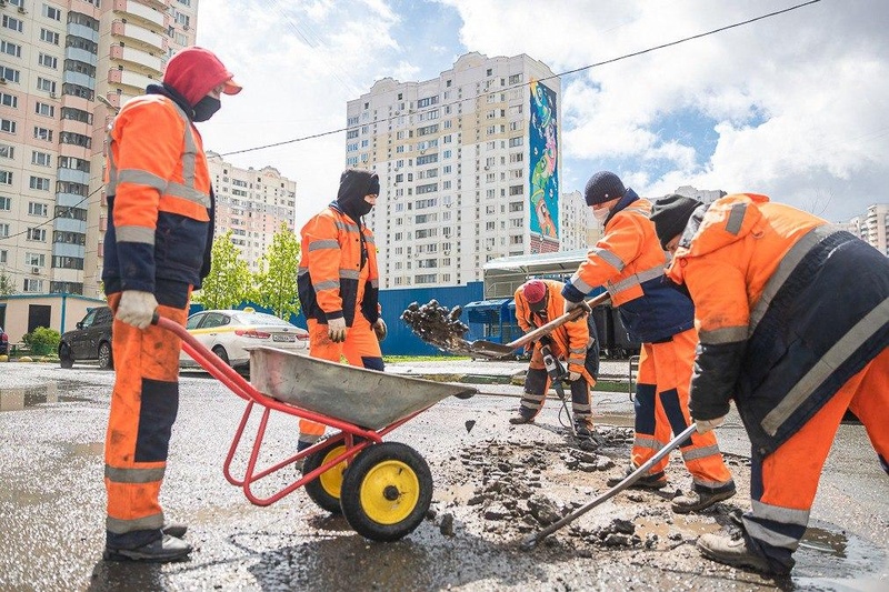Более 2500 ям отремонтировали в Одинцовском округе с 1 апреля, Май
