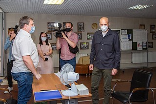 Дмитрий Голубков проверил работу участков для голосования в Одинцовском округе