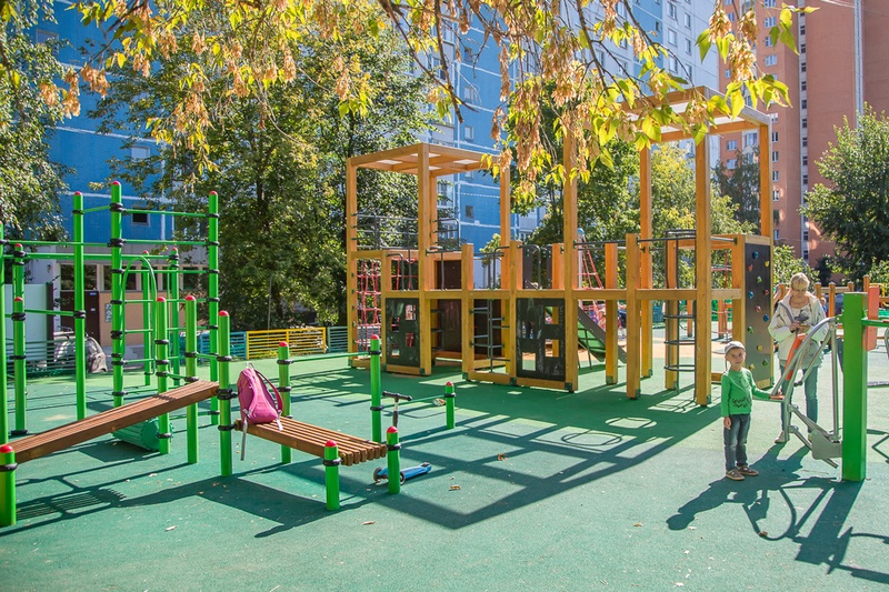 Две детские площадки по губернаторской программе появятся в Одинцово до конца августа, Июнь