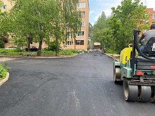 Более 3300 квадратных метров асфальта заменили в поселке санатория имени Герцена