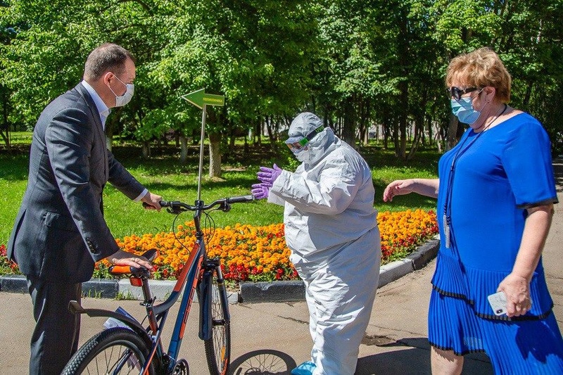 Двум медицинским работникам Одинцовского округа подарили велосипеды от главы муниципалитета, Июнь