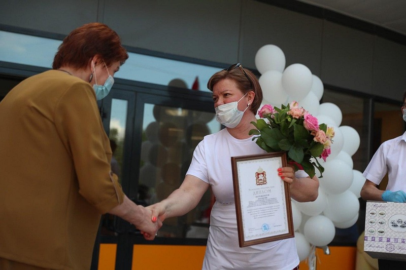 Более 180 медиков наградили в канун профессионального праздника в Одинцовском округе, Июнь