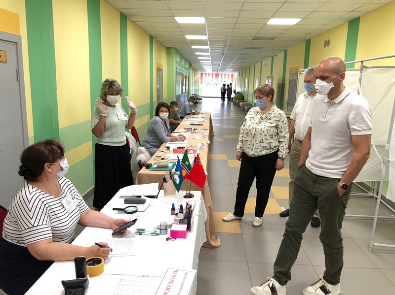 Лариса Лазутина и Дмитрий Голубков проверили работу участков для голосования в Одинцовском округе, Июль