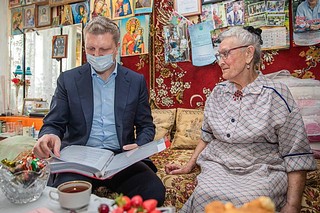 Глава Одинцовского городского округа Андрей Иванов побывал в гостях у ветерана Великой Отечественной войны Таисии Гаврон. Таисия Ильинична в военное время трудилась в тылу. В 2020 году ей исполнится 88 лет