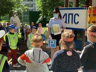 Фото: Сотрудники Одинцовской Госавтоинспекции провели мероприятие «Главный на дороге — инспектор ГИБДД»