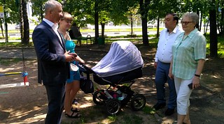 Одинцовские партийцы провели встречу по вопросу благоустройства двора на бульваре Любы Новоселовой
