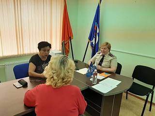 Одинцовские партийцы организовали прием граждан по вопросам защиты прав потребителей в сфере туристического обслуживания