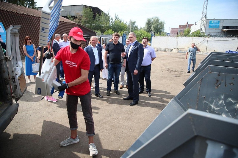 Глава Одинцовского городского округа Андрей Иванов проверил работу площадки «Мегабак», Четыре контейнера в рамках проекта «Мегабака» заработали в Одинцовском округе