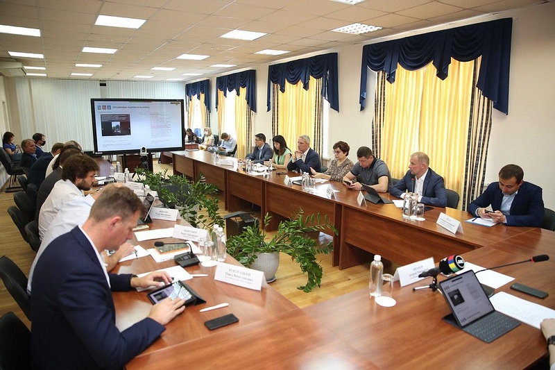 6 августа, глава Одинцовского городского округа Андрей Иванов провёл еженедельное расширенное совещание в Звенигороде, Август