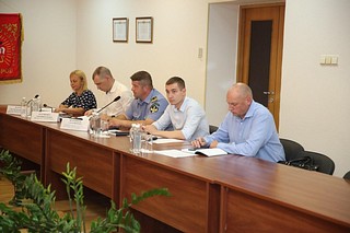 6 августа, глава Одинцовского городского округа Андрей Иванов провел совещание с представителями РЖД и дорожных служб, посвящённое снижению смертности на автомобильных и железных дорогах