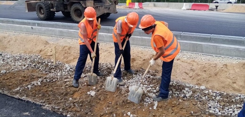 Студенты-дорожники из Санкт-Петербурга приняли участие в реконструкции трассы М-1 «Беларусь», Август