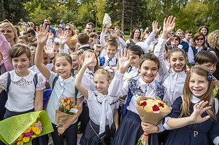 В Подмосковье в День знаний школьные линейки пройдут для 1 и 11 классов