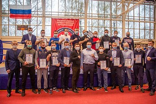 Партийцы отметили наградами тренеров-участников акции «Единая Россия тренирует»