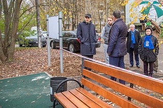 Дмитрий Голубков проверил ход строительства детских площадок в Одинцовском округе