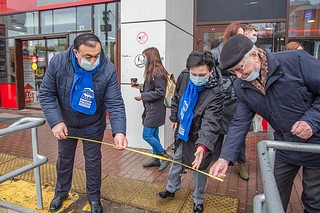 Качество доступной среды у МФЦ в Одинцово проверили местные партийцы