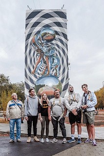 Фото: 30-метровое граффити Дмитрия Лёвочкина в Солнечнодольске завершило фестиваль Урбан Морфогенезис 2020