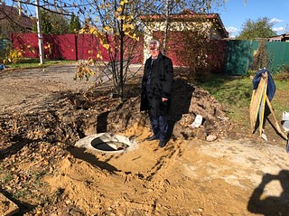 Единороссы держат на контроле процесс обустройства «ливневки» в деревне Солманово