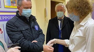 Меры санитарного контроля в образовательных учреждениях проверили одинцовские единороссы